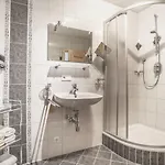 Saxerhof Apartman *